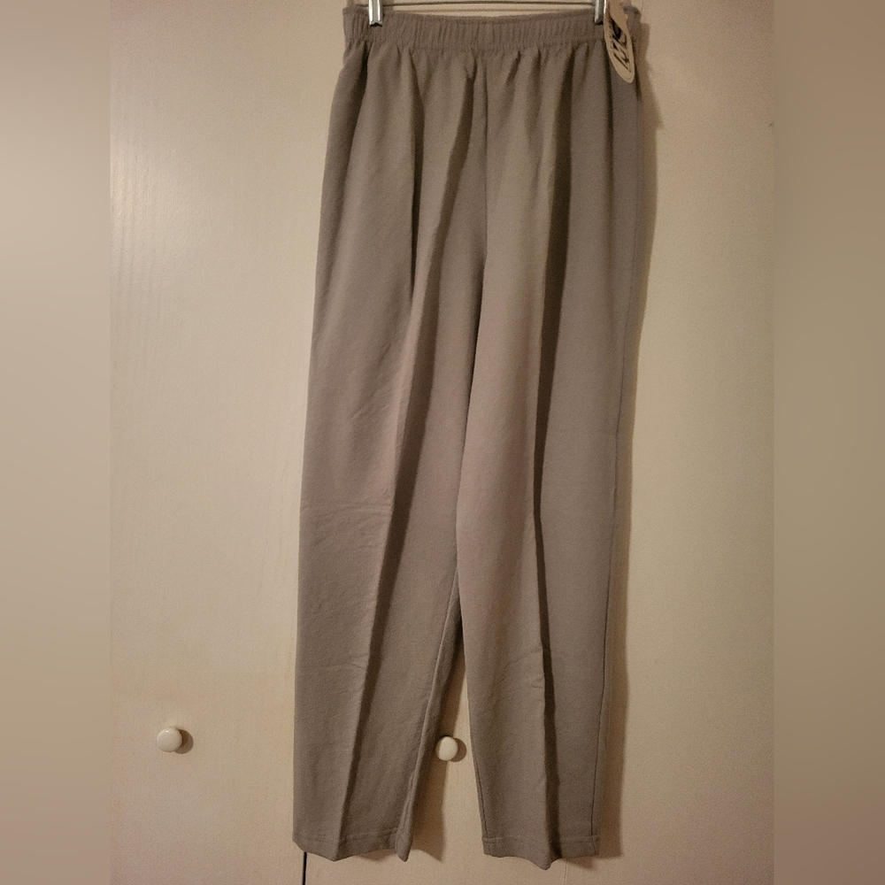 NWT Silver Wear Gray Sweatpants with Elastic Waistband and Relaxed Fit Sz XL